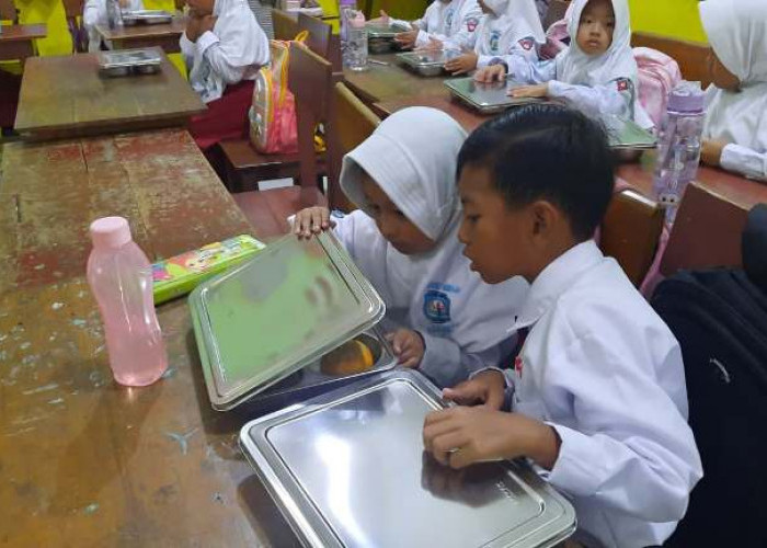 Program Makan Bergizi Gratis Resmi Dilaksanakan di Kabupaten Situbondo