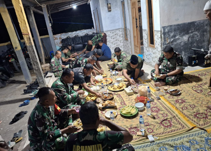 Buka Puasa di Lokasi TMMD, Dansatgas Sumenep Duduk Bersama Warga