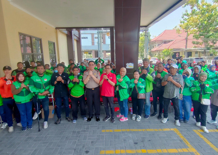 HUT ke-75 Humas Polri, Polda Jatim Gandeng Komunitas Ojol Jaga Kamtibmas
