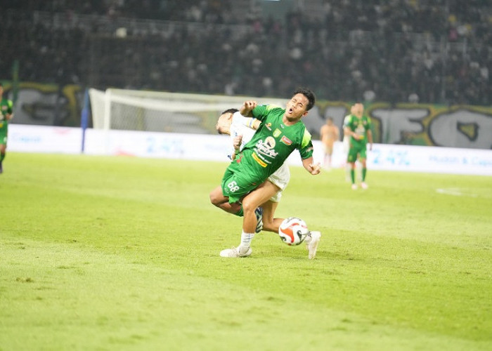 Persebaya Tumbang di Kandang Sendiri, Gol Menit Akhir Vidal Paksa Bajol Ijo Telan Pil Pahit