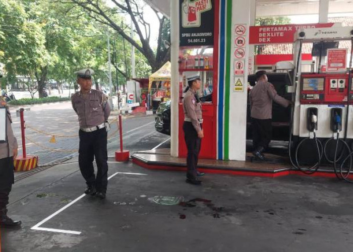 Polsek Sawahan Patroli SPBU Anjasmoro Pastikan Keamanan dan Stok BBM Aman