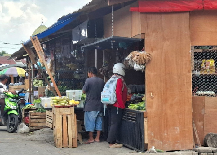 Pemkab Pasuruan Lamban, Pedagang Pasar Pandaan Akhirnya Bangun Lapak Mandiri 