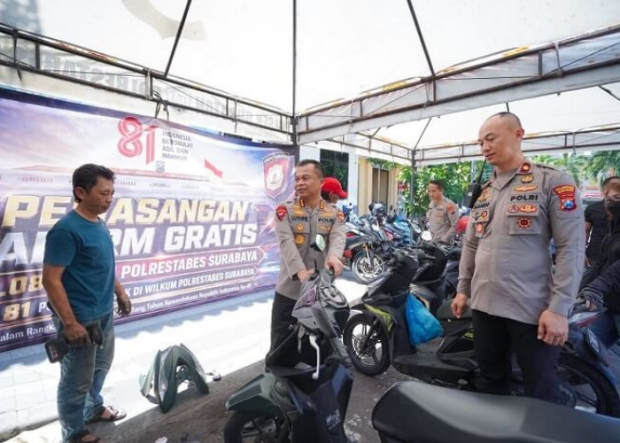 Kado 17 Agustus, Polsek Bubutan Gelar Hari Terakhir Pemasangan Alarm Motor Gratis