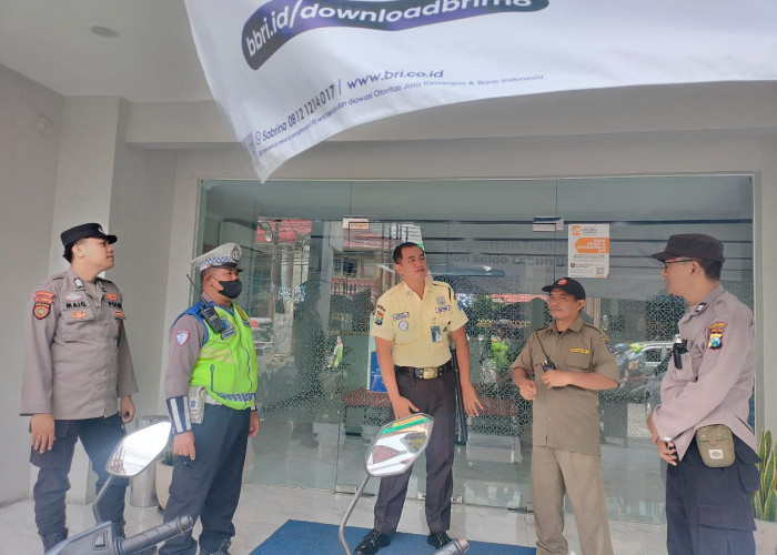 Polsek Tandes Patroli Dialogis di Kawasan Perbankan, Pastikan Keamanan Nasabah