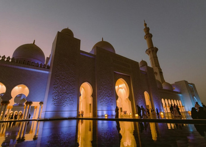 Makna Takbir di Malam Lebaran: Lebih dari Sekadar Lafal yang Dikumandangkan