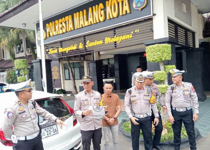  Viral! Pemuda di Malang Kena Tilang karena Pakai Plat Nomor Jepang di Mobil Honda Jazz