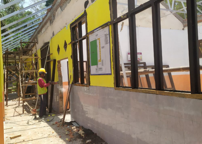 ?Sentuh Wali Murid hingga Buruh Lokal, Program Revitalisasi Sekolah Rp187,4 Miliar Jember Serap 5.160 Pekerja