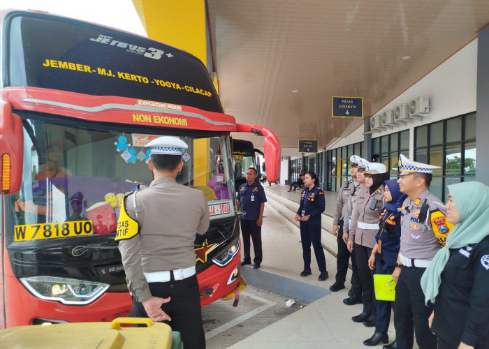 Ramp Check di Terminal Tawang Alun, Polres Jember Tingkatkan Keselamatan Angkutan Umum