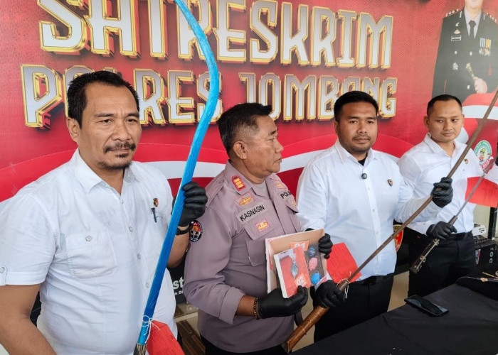Gagalkan Bentrok Berdarah, Polres Jombang Ringkus 4 Pemuda dan Sita 9 Bom Bondet serta Celurit Raksasa