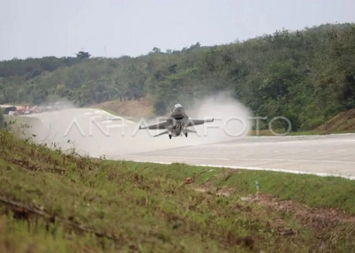 TNI AU Kaji Tol Probolinggo-Banyuwangi Jadi Landasan Alternatif Pesawat