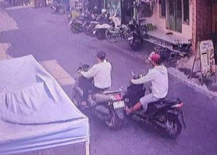 Yamaha NMAX Dicuri 2 Pria di Halaman Rumah Warga Manyar Gresik, Bawa Lari dengan Cara Didorong