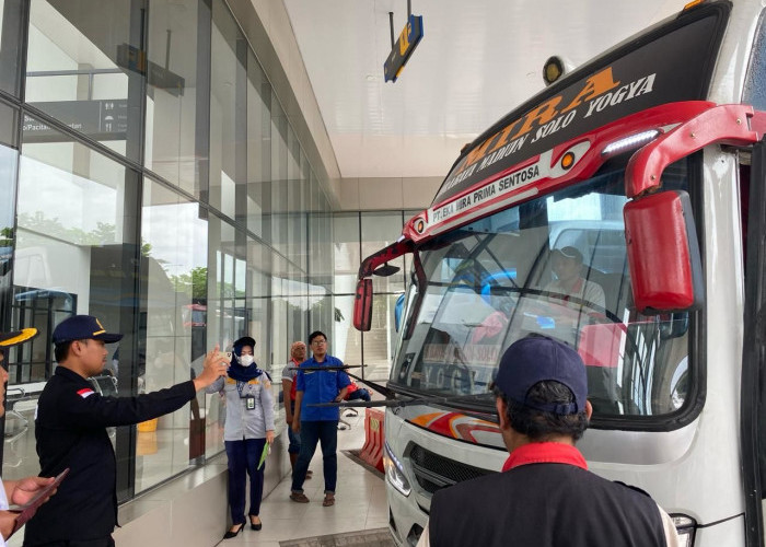 Jelang Libur Panjang, Terminal Purboyo Madiun Cek Kelayakan Bus dan Kru