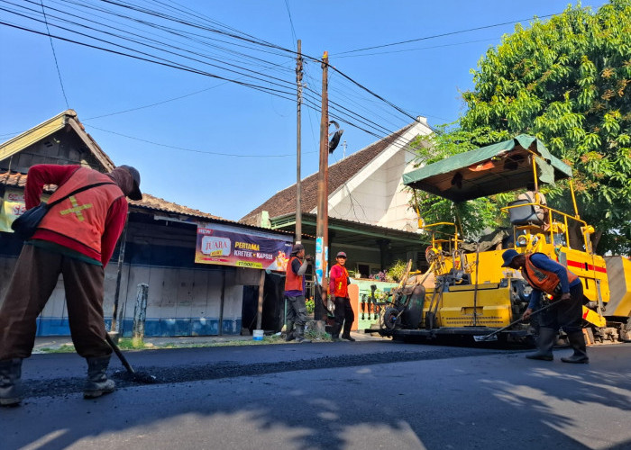 DPUPR Kebut Proyek Pemeliharaan Jalan, Seluruh Paket di Kota Madiun Diklaim Lampaui Target