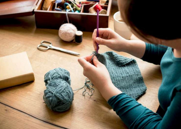 Stop Scrolling! 10 Kegiatan Ini Bisa Bikin Kamu Lebih Produktif