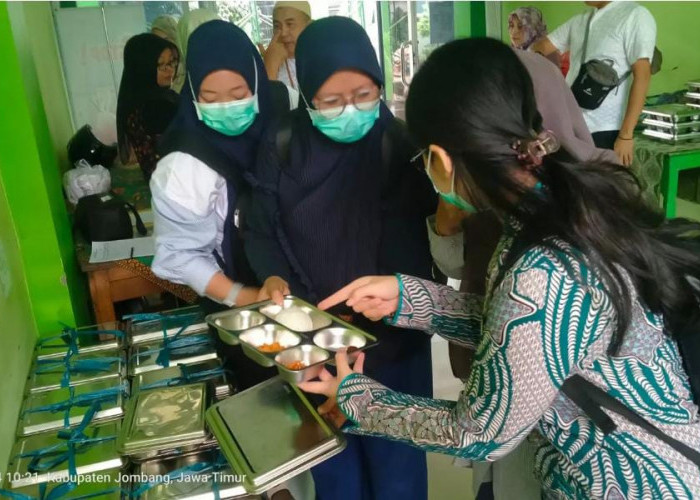 Siswa Terima Nasi Basi dan Buah Busuk, DPRD Jombang Dorong Evaluasi MBG