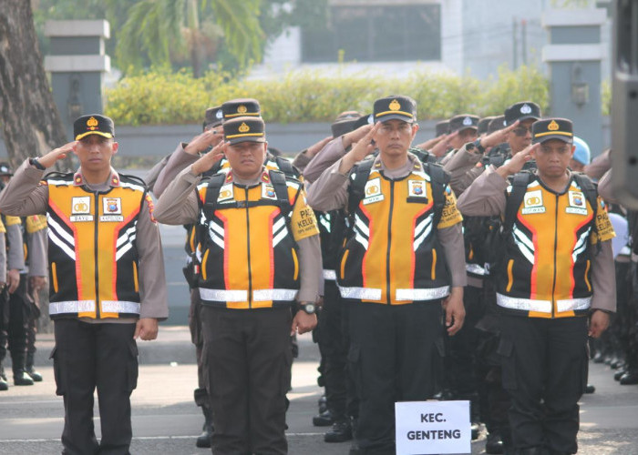 Polsek Genteng Gelar Apel Kesiapan Pengamanan TPS Pilkada, Tekankan Soliditas Jajaran