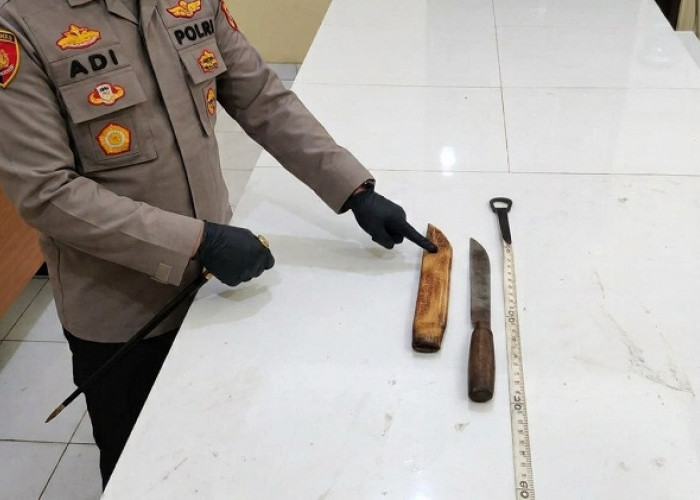 Pemuda Bawa Sajam 35 Cm ke Warung Kopi di Malang Diamankan Polisi