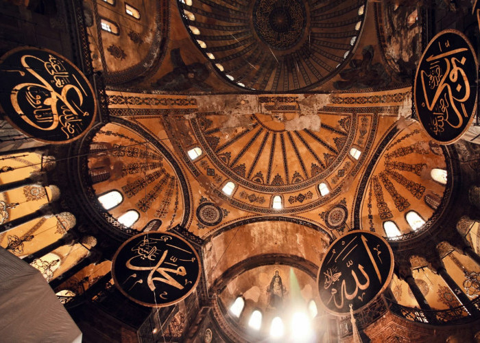 Perkuat Iman dan Takwa di Era Digital Menjelang Isra Mi'raj