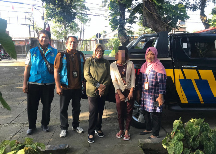 Dinsos Jatim Dampingi Pemulangan Dua Orang Terlantar dan Jemput Satu Warga Surabaya di Jawa Tengah