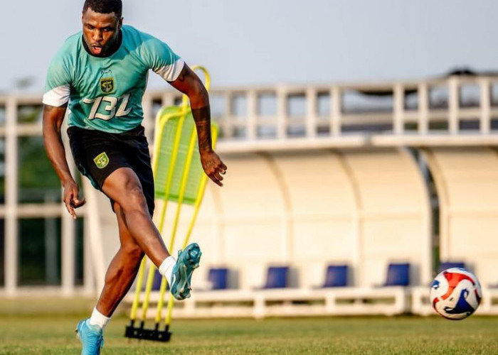 Latihan Perdana, Diego Mauricio Langsung Jadi Idola Bajul Ijo