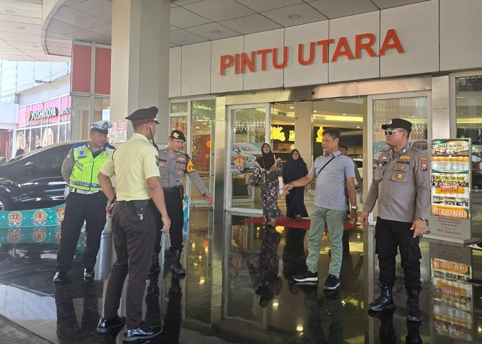 Pastikan Keamanan Kondusif, Polsek Bubutan Intensifkan Patroli Dialogis di Mal BG Junction  