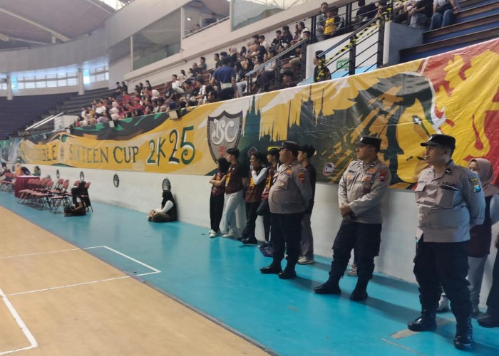 Pengamanan Ketat Incredible Sixteen Cup 2K25, Polsek Gayungan Kerahkan Puluhan Personel Gabungan