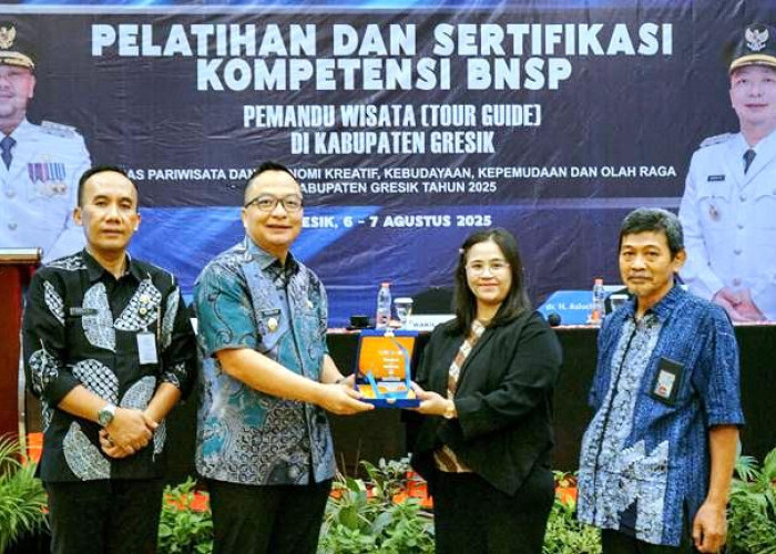 Kembangkan Potensi Pariwisata, Pemkab Gresik Beri Pelatihan Pegiat Wisata Lokal