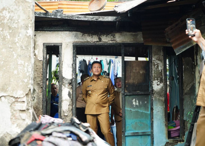 Korban Kebakaran di Sidoarjo Dapat Bantuan