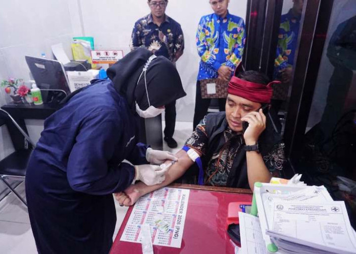 Wali Kota Pasuruan Ikut Periksa Kesehatan, Tekankan Pentingnya Layanan Gratis