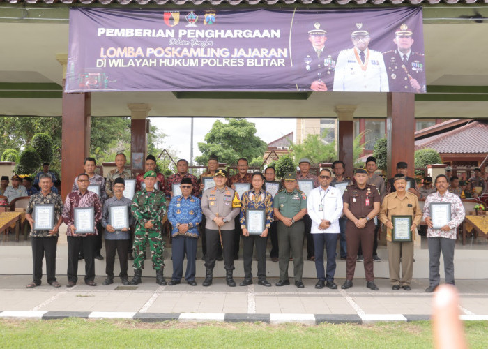 Kapolres Blitar Beri Penghargaan Pos Kamling Berprestasi, Wujudkan Kamtibmas yang Kondusif