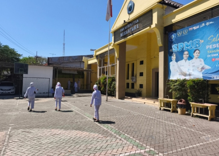 Alumni SMK Kesehatan Nusantara Surabaya Mengeluh, Ijazah Tertahan Meski Dapat Bantuan Baznas