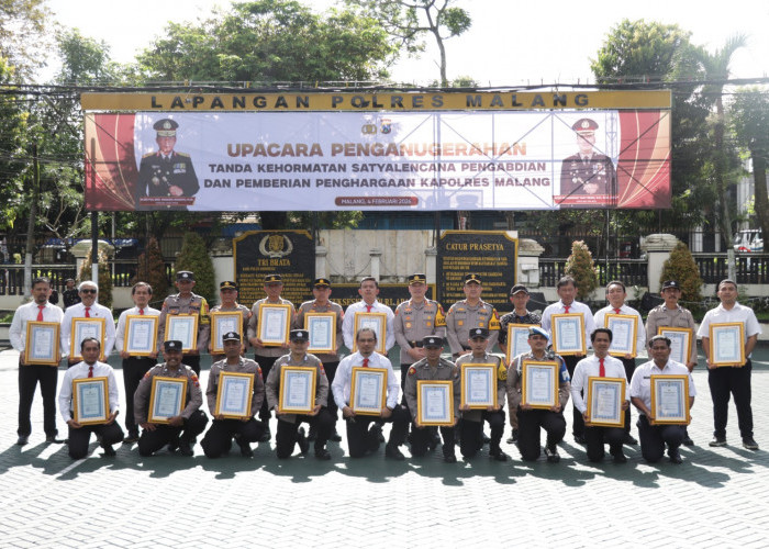 Dedikasi Tanpa Cacat, 89 Personel Polres Malang Terima Tanda Kehormatan Satyalancana Pengabdian