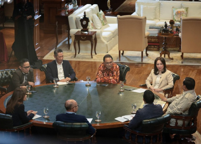 Prabowo Target Renovasi 300 Ribu Sekolah dan Percepat Digitalisasi Pendidikan Nasional