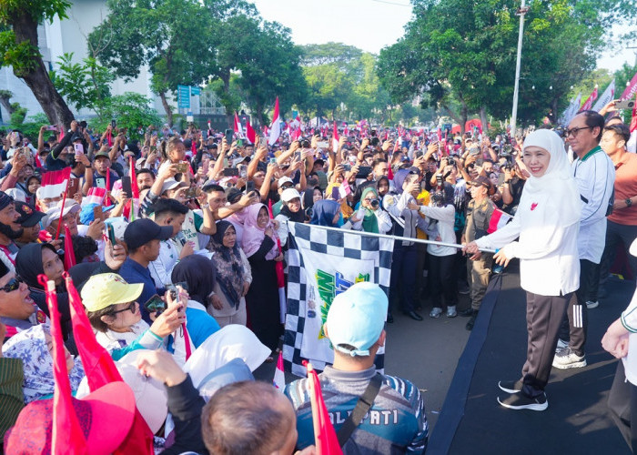 Antusiasme Jalan Sehat 1 Muharam Membludak, Pemprov Jatim Sampaikan Permohonan Maaf
