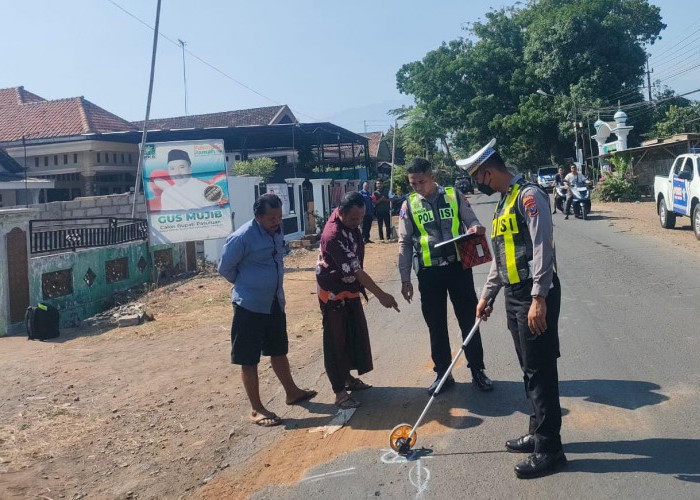 Dua Motor Adu Banteng, Satu Meregang Nyawa di Pasuruan