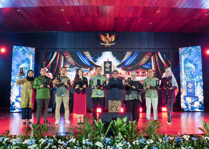 PT Terminal Teluk Lamong Surabaya Raih Dua Penghargaan Nasional
