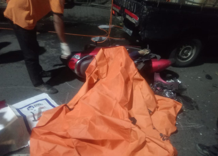 Tabrak Pikap Parkir di Wonokromo Surabaya, Pengendara Motor Tewas