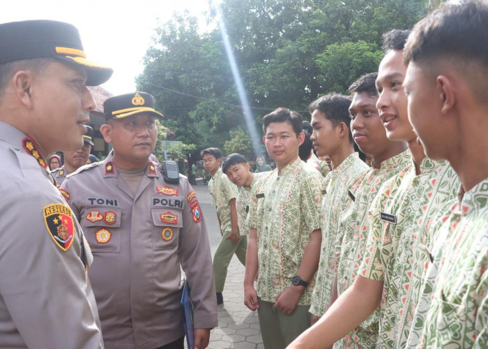 Gencarkan Police Goes to School, Polresta Banyuwangi Dorong Generasi Muda Tertib Hukum