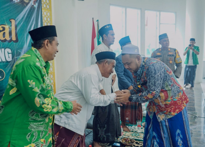 Hadiri Halalbihalal MWCNU Balongpanggang, Gus Yani Ajak Manfaatkan Islamic Center
