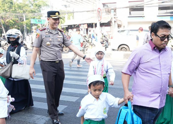 Kapolresta Sidoarjo Turun Langsung Pimpin Program Pagi Melayani demi Kamseltibcarlantas