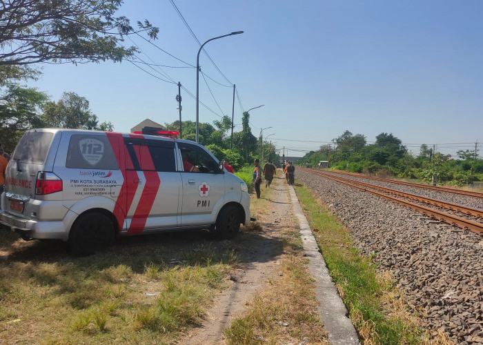 Lansia Tanpa Identitas Tewas Disambar Kereta Api di Sememi Surabaya