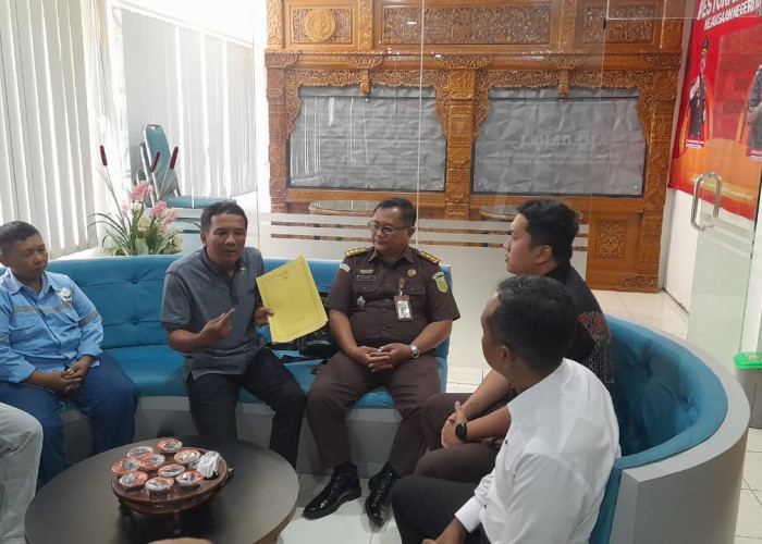 Dugaan Korupsi Pengadaan Obat dan Alkes, RSUD Kilisuci Dilaporkan ke Kejari Kota Kediri