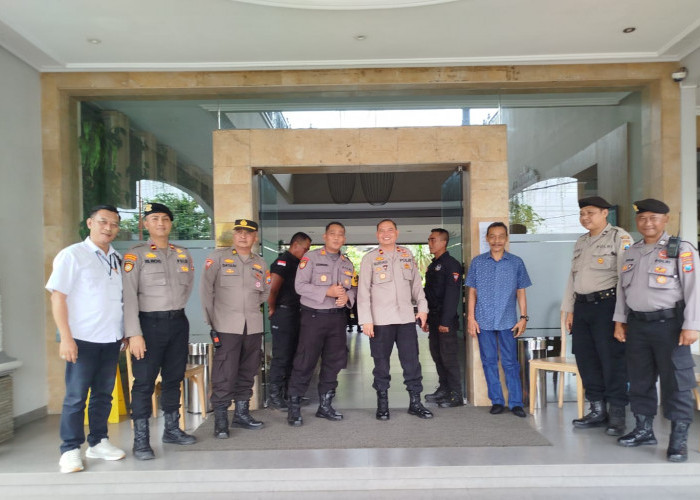 Polres Jember dan Kodim Terjunkan Personel Kawal Rapat Pleno Terbuka Rekapitulasi Tingkat Kabupaten