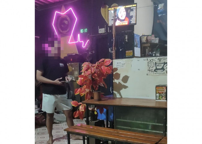 Warkop Berkedok Jual Es Moni di Sambikerep Surabaya, Sediakan Ciu Oplosan Dekat Kawasan Sekolah