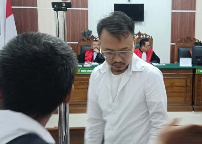 Rusak Rumah Tetangga Pakai Ekskavator, JPU Kejari Surabaya Tuntut Permadi Wahyu 3 Tahun Penjara