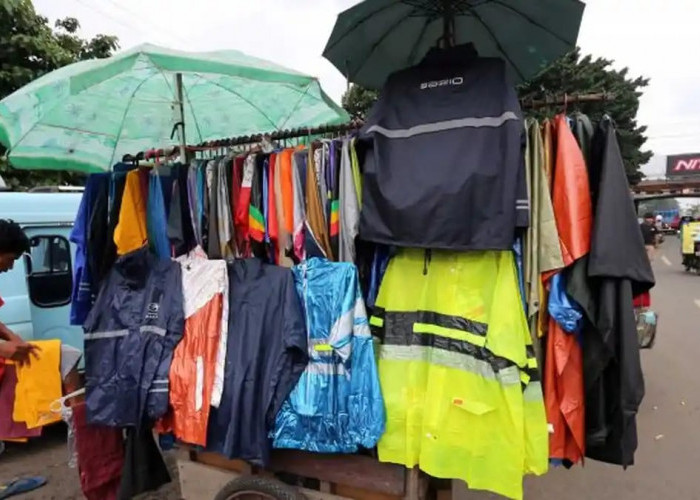 Pemotor Wajib Tahu Merawat Jas Hujan, Begini Caranya Supaya tak Cepat Rusak