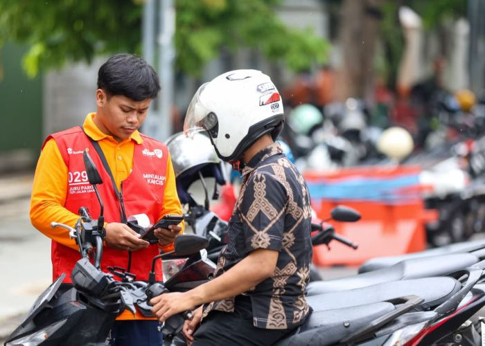 Pemkot Surabaya Terapkan, 819 Jukir Hapus Transaksi Tunai