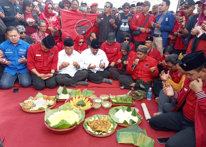 Mardinoto Daftarkan Diri di Hari Pertama Pendaftaran Cabup Cawabup Pilkada Tulungagung 2024