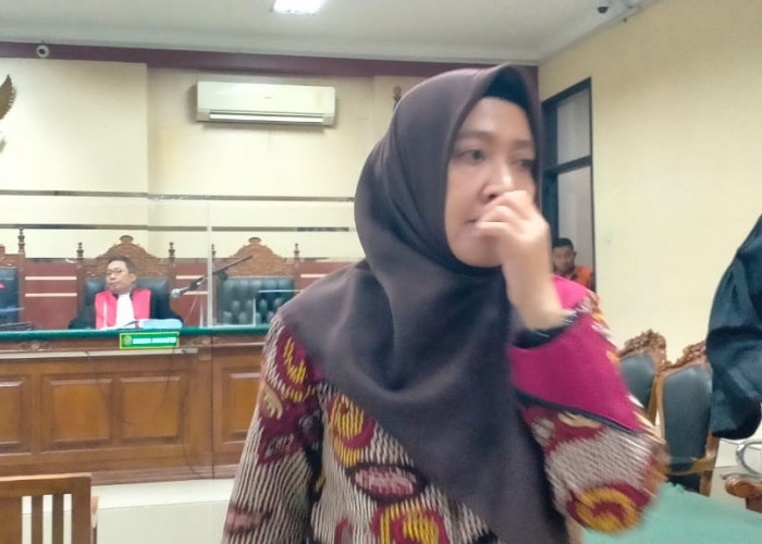 Sidang Pemotongan Insentif BPPD Sidoarjo, Hari Ini  Ari Suryono dan Siska Wati Divonis