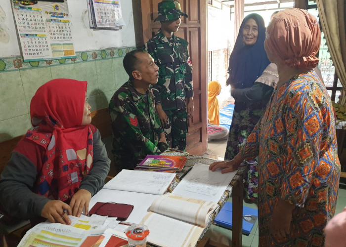 Sentuhan Kasih dan Kedekatan TNI Kodim 0816/Sidoarjo Membawa Senyum Lansia